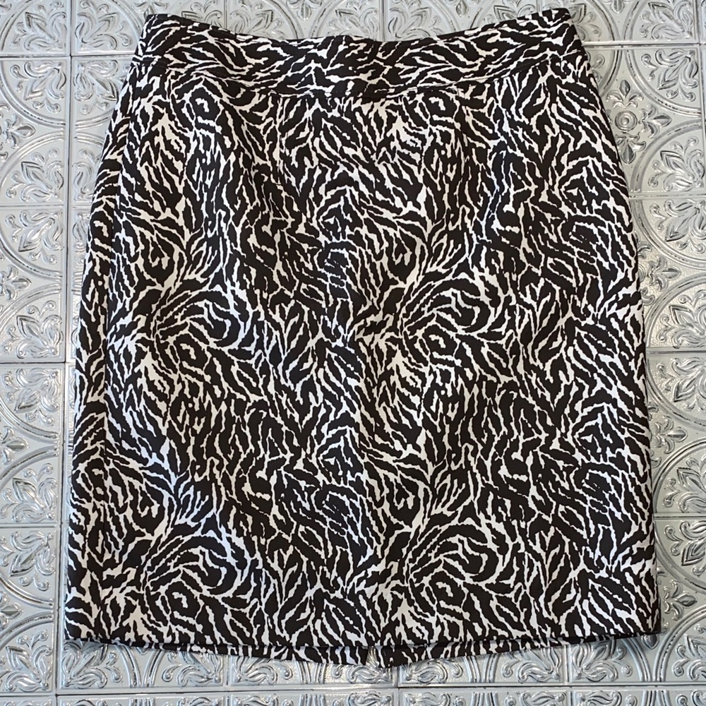 Ann Taylor Loft Petites Animal Print Pencil Skirt Size 6P
